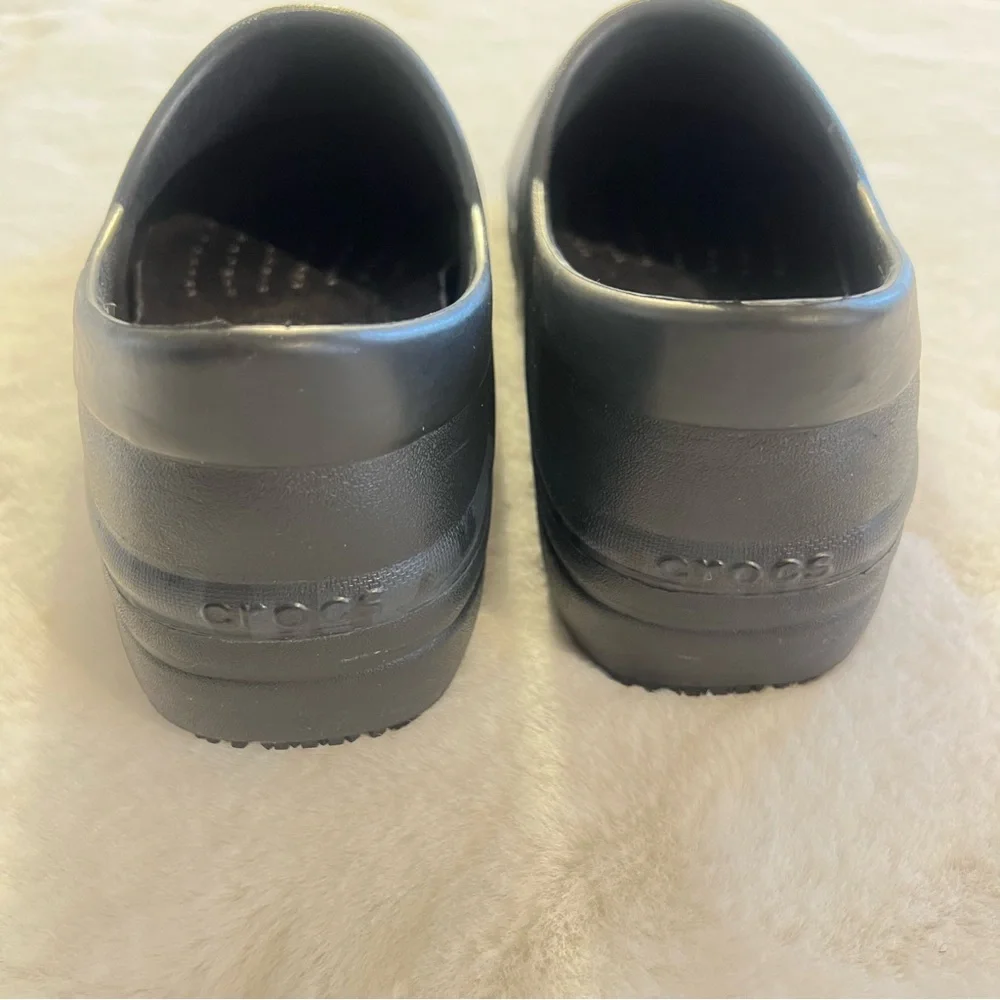 CROCS women Black‎ Leopard Slippers